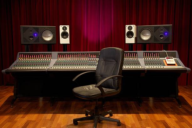 Streamlined Workflow: How the Right Desk Enhances Your Music Production post thumbnail image